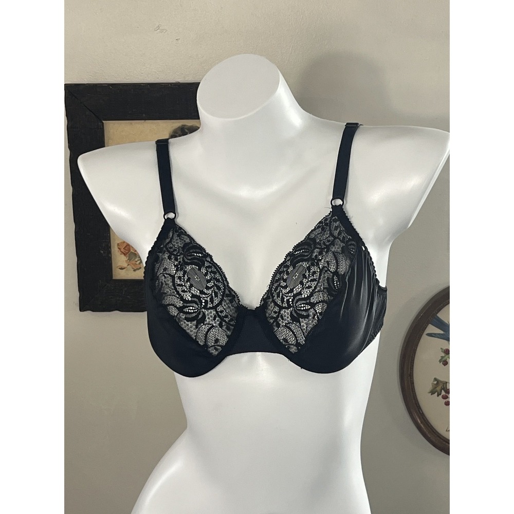 Olga Black Lace Contour Bra Size 36B